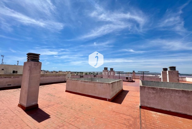 D'occasion - Attique -
Torrevieja - Costa Blanca