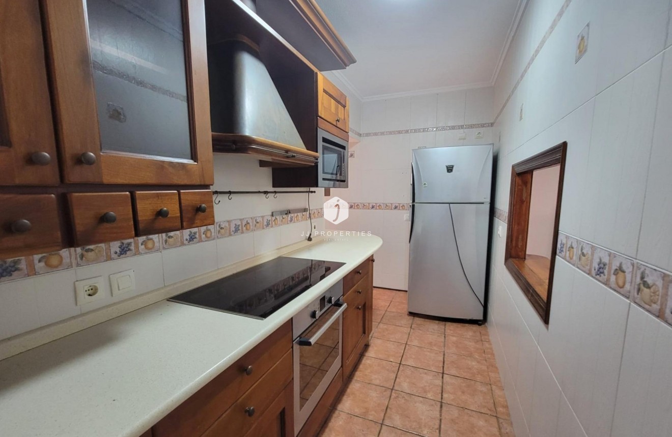 Tweedehands - Bungalow -
Torrevieja - Playa de los Locos