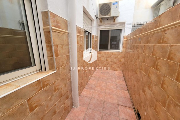 Tweedehands - Bungalow -
Torrevieja - Playa de los Locos