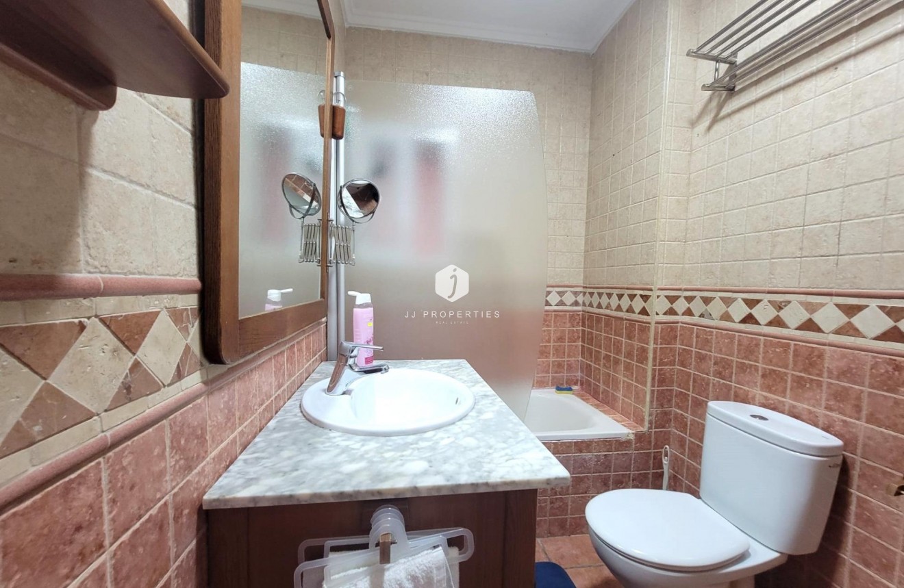 Tweedehands - Bungalow -
Torrevieja - Playa de los Locos