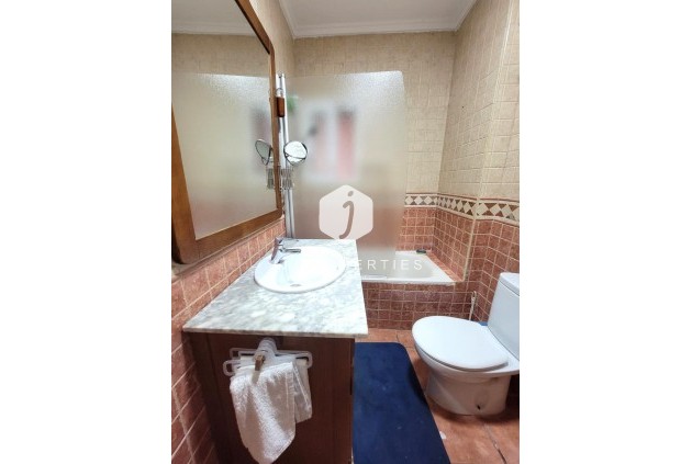 Tweedehands - Bungalow -
Torrevieja - Playa de los Locos