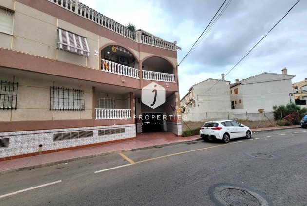 Tweedehands - Bungalow -
Torrevieja - Playa de los Locos