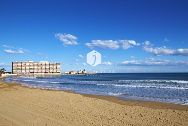 Tweedehands - Bungalow -
Torrevieja - Playa de los Locos
