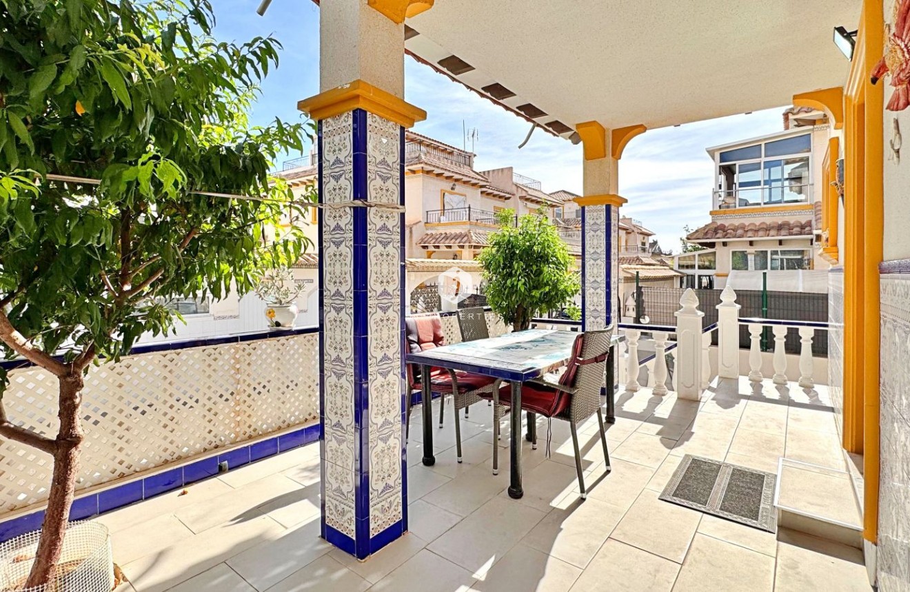 Tweedehands - Chalet -
Orihuela Costa - Costa Blanca