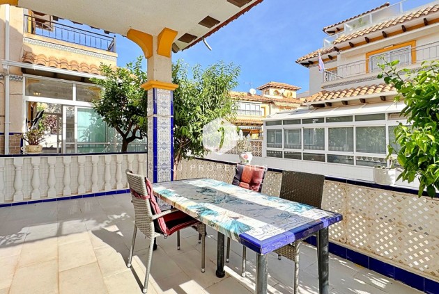 Tweedehands - Chalet -
Orihuela Costa - Costa Blanca