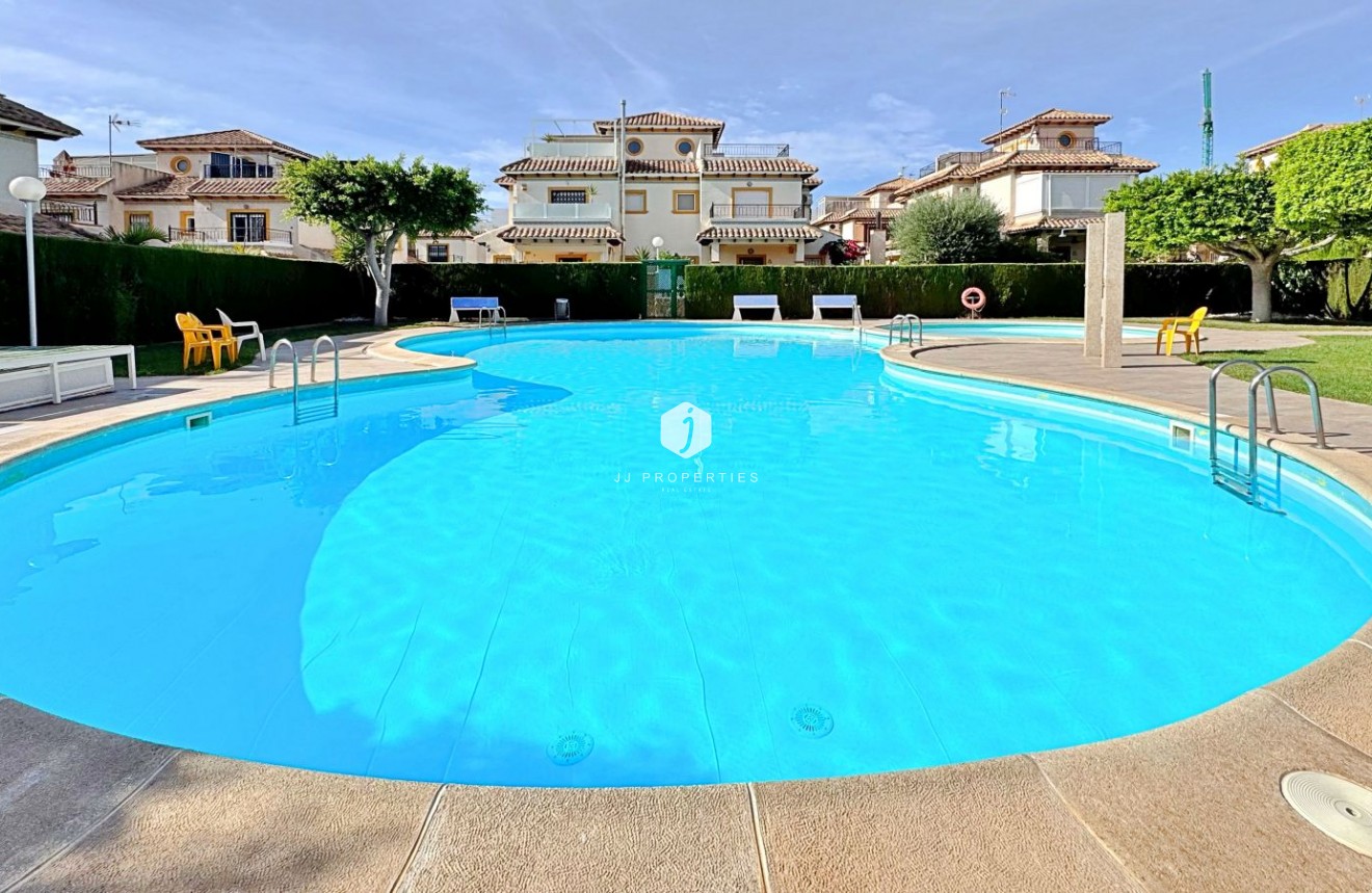 Tweedehands - Chalet -
Orihuela Costa - Costa Blanca