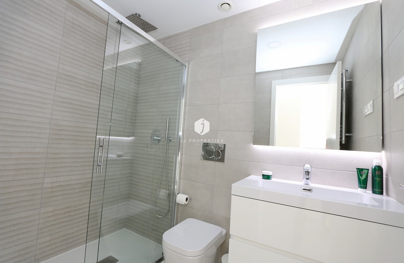 Segunda mano - Apartamento / piso -
Playa Flamenca - Costa Blanca