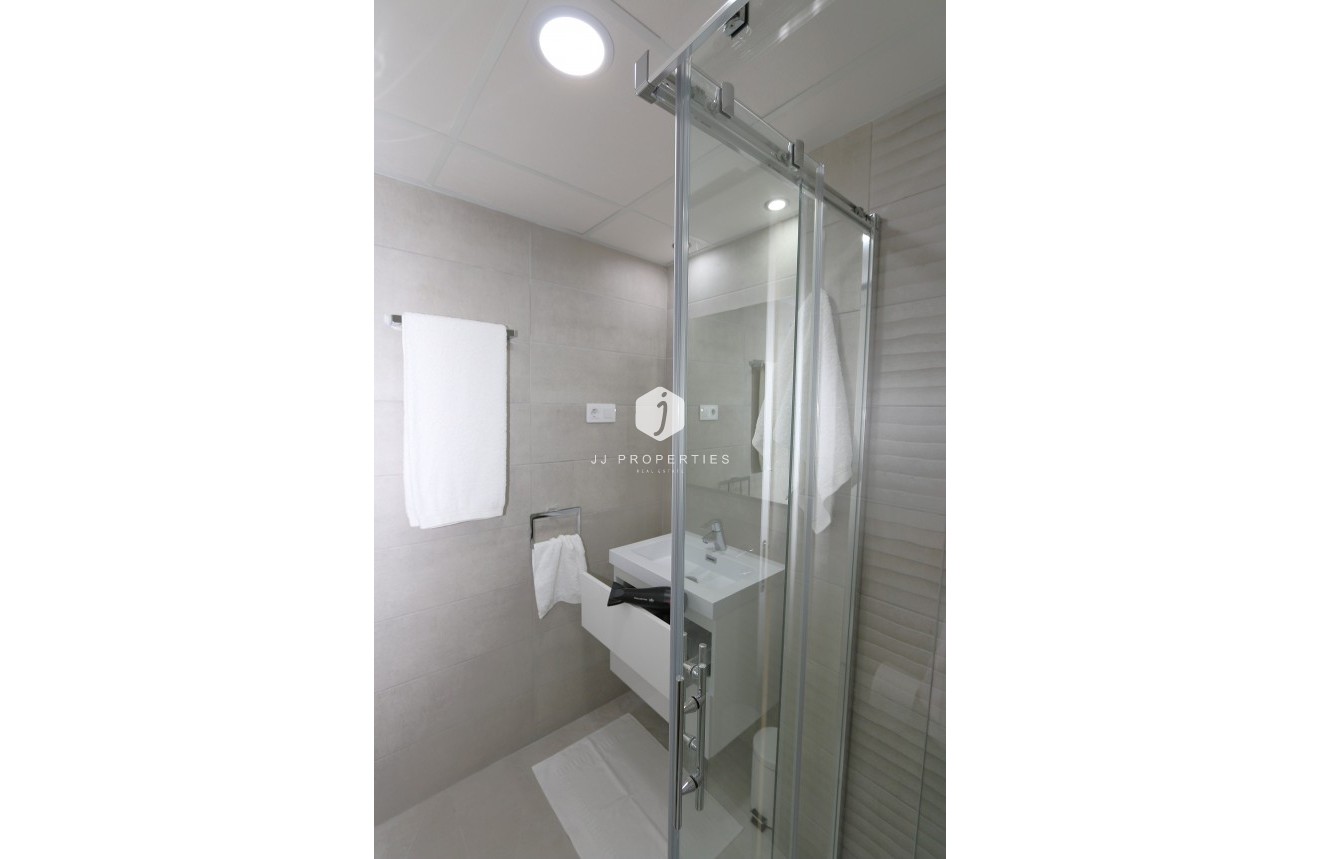 Segunda mano - Apartamento / piso -
Playa Flamenca - Costa Blanca