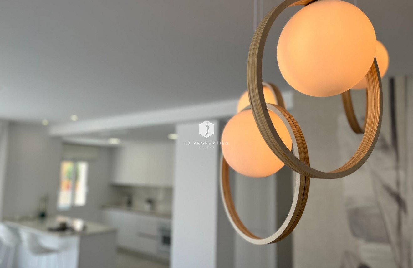 D'occasion - Appartement -
Torrevieja - aguas nuevas