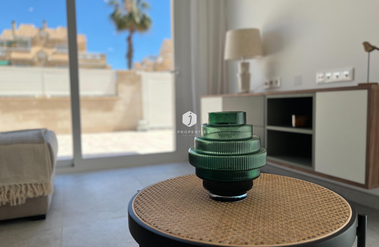 D'occasion - Appartement -
Torrevieja - aguas nuevas