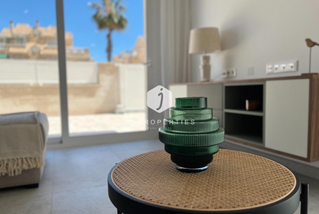 D'occasion - Appartement -
Torrevieja - aguas nuevas