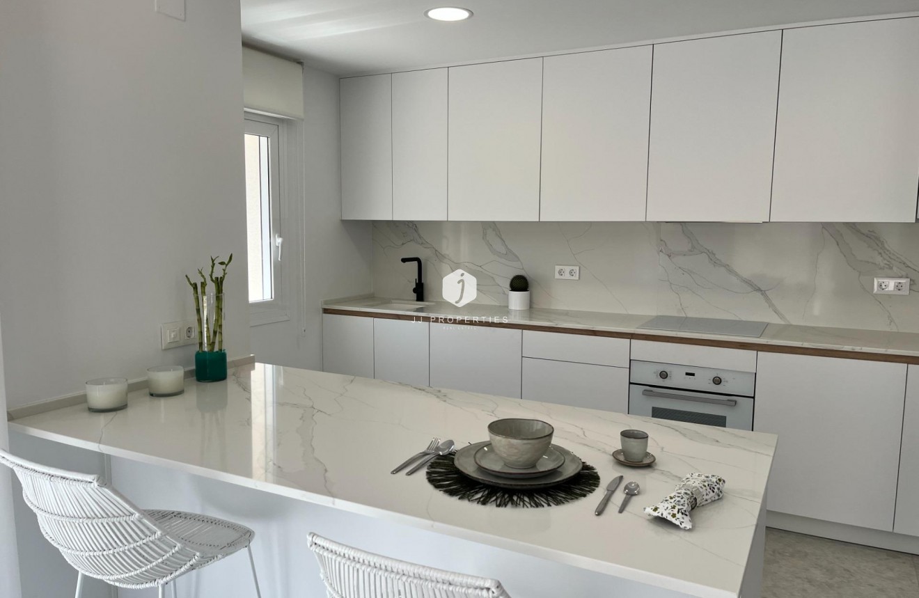 D'occasion - Appartement -
Torrevieja - aguas nuevas