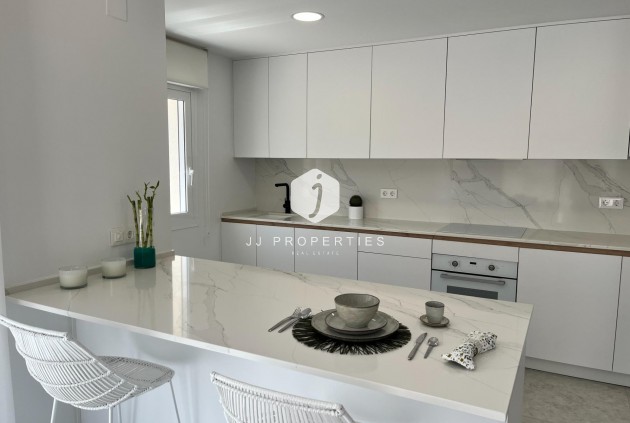 D'occasion - Appartement -
Torrevieja - aguas nuevas