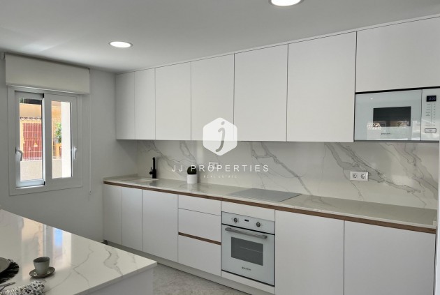 D'occasion - Appartement -
Torrevieja - aguas nuevas