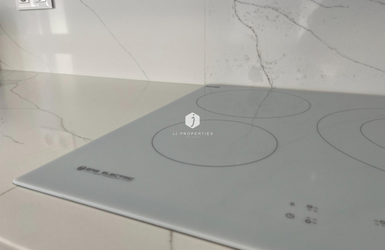 D'occasion - Appartement -
Torrevieja - aguas nuevas