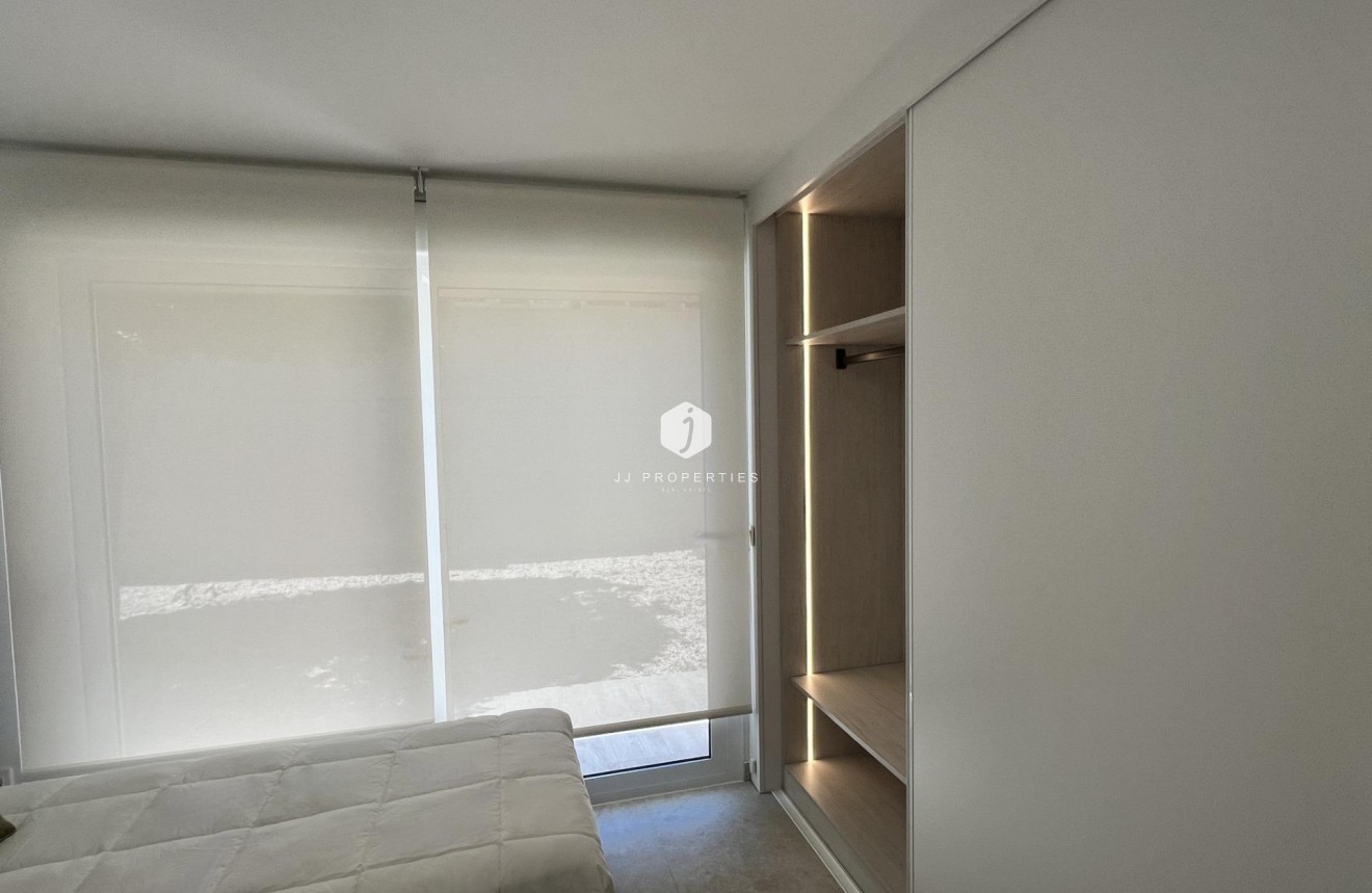 D'occasion - Appartement -
Torrevieja - aguas nuevas