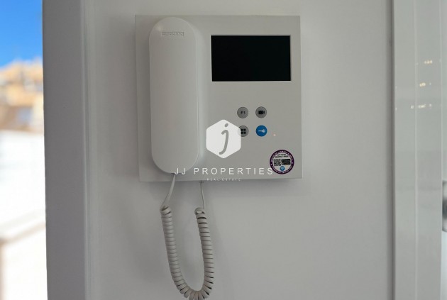 D'occasion - Appartement -
Torrevieja - aguas nuevas