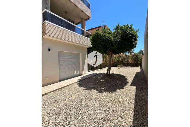 D'occasion - Appartement -
Torrevieja - aguas nuevas