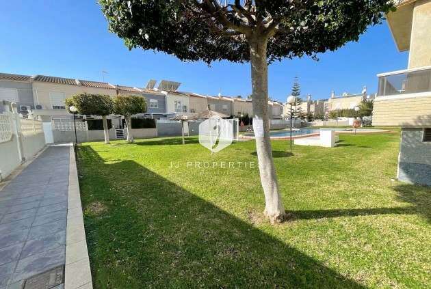 D'occasion - Appartement -
Torrevieja - aguas nuevas