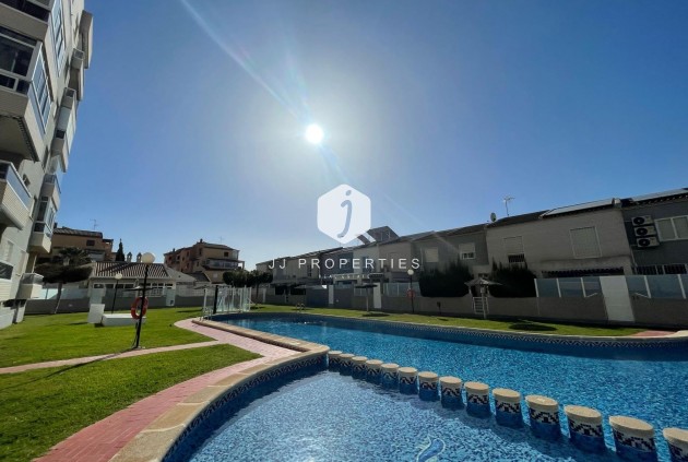 D'occasion - Appartement -
Torrevieja - aguas nuevas