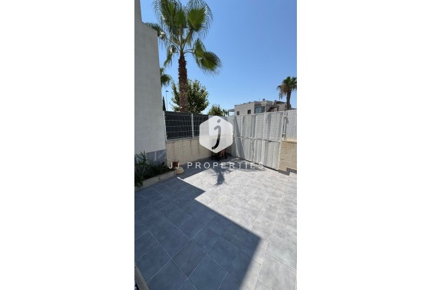 Segunda mano - Chalet -
Torrevieja - Costa Blanca