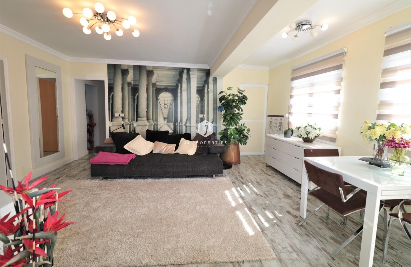 Tweedehands - Penthouse -
Torrevieja - Playa de los Naufragos