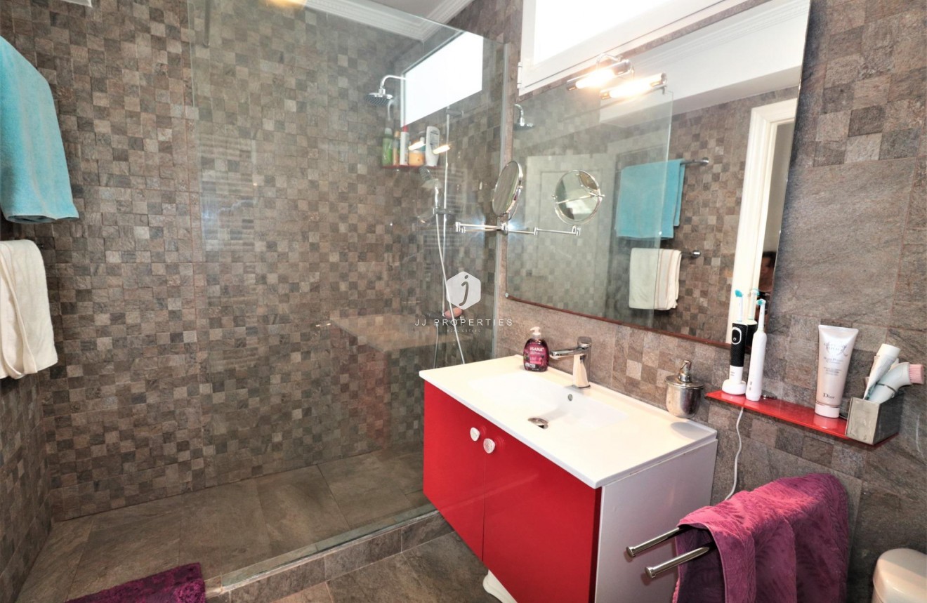 Tweedehands - Penthouse -
Torrevieja - Playa de los Naufragos