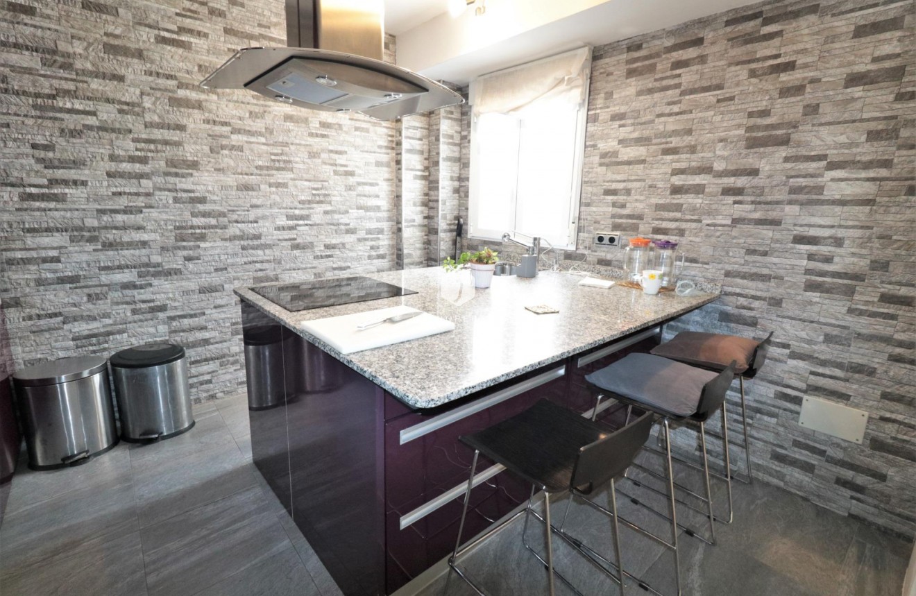 Tweedehands - Penthouse -
Torrevieja - Playa de los Naufragos