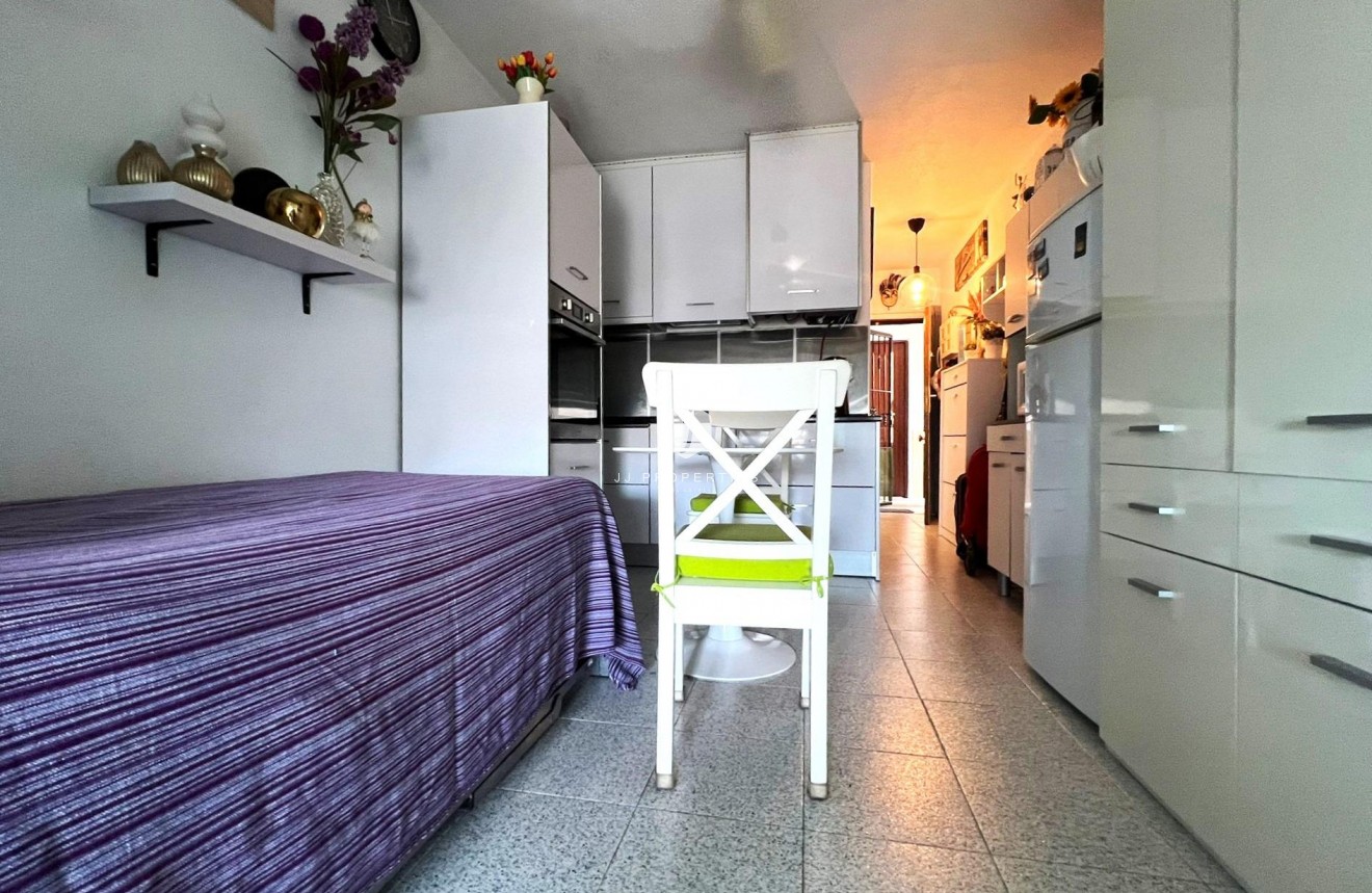 Segunda mano - Apartamento / piso -
Torrevieja - El molino