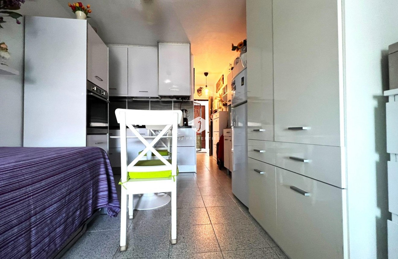 Segunda mano - Apartamento / piso -
Torrevieja - El molino