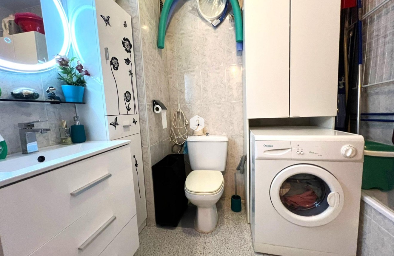 Segunda mano - Apartamento / piso -
Torrevieja - El molino