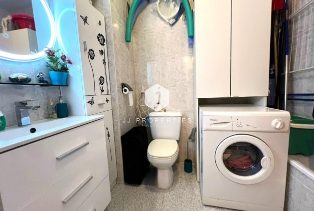 Segunda mano - Apartamento / piso -
Torrevieja - El molino