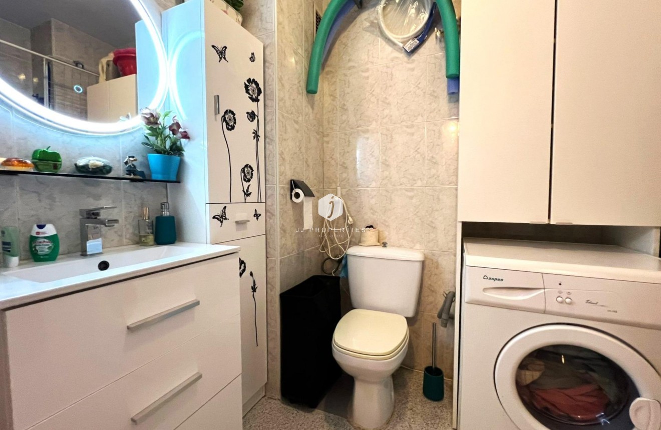 Segunda mano - Apartamento / piso -
Torrevieja - El molino