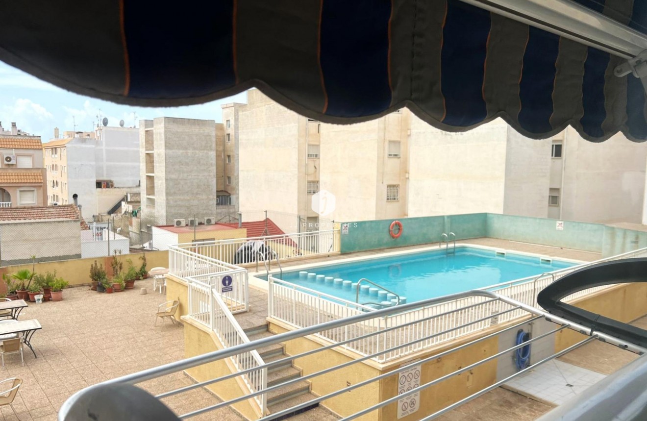 Segunda mano - Apartamento / piso -
Torrevieja - El molino