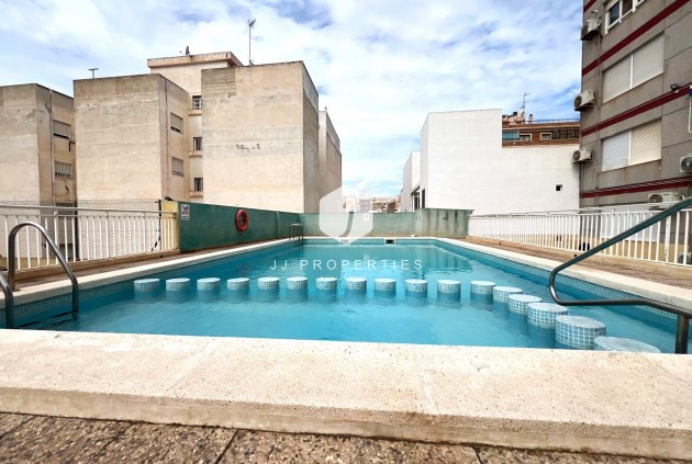 Segunda mano - Apartamento / piso -
Torrevieja - El molino