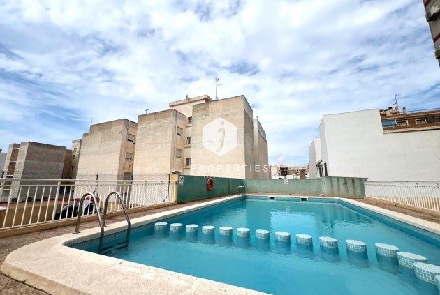 Segunda mano - Apartamento / piso -
Torrevieja - El molino