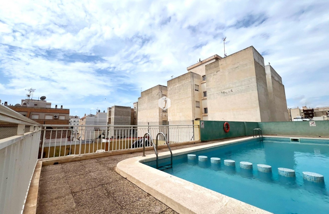 Segunda mano - Apartamento / piso -
Torrevieja - El molino