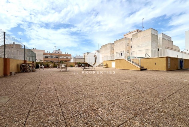 Segunda mano - Apartamento / piso -
Torrevieja - El molino