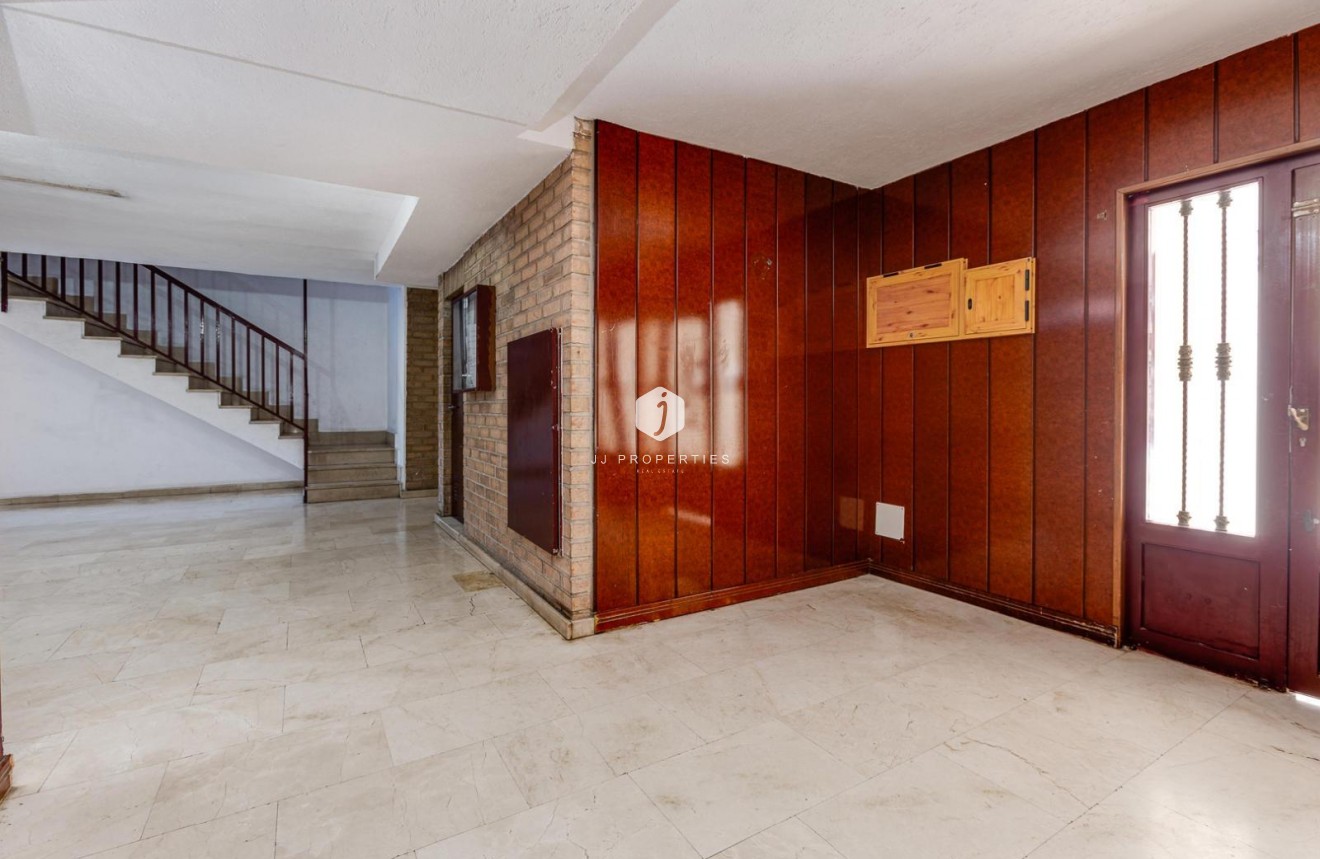 Segunda mano - Apartamento / piso -
Torrevieja - Playa de los Locos