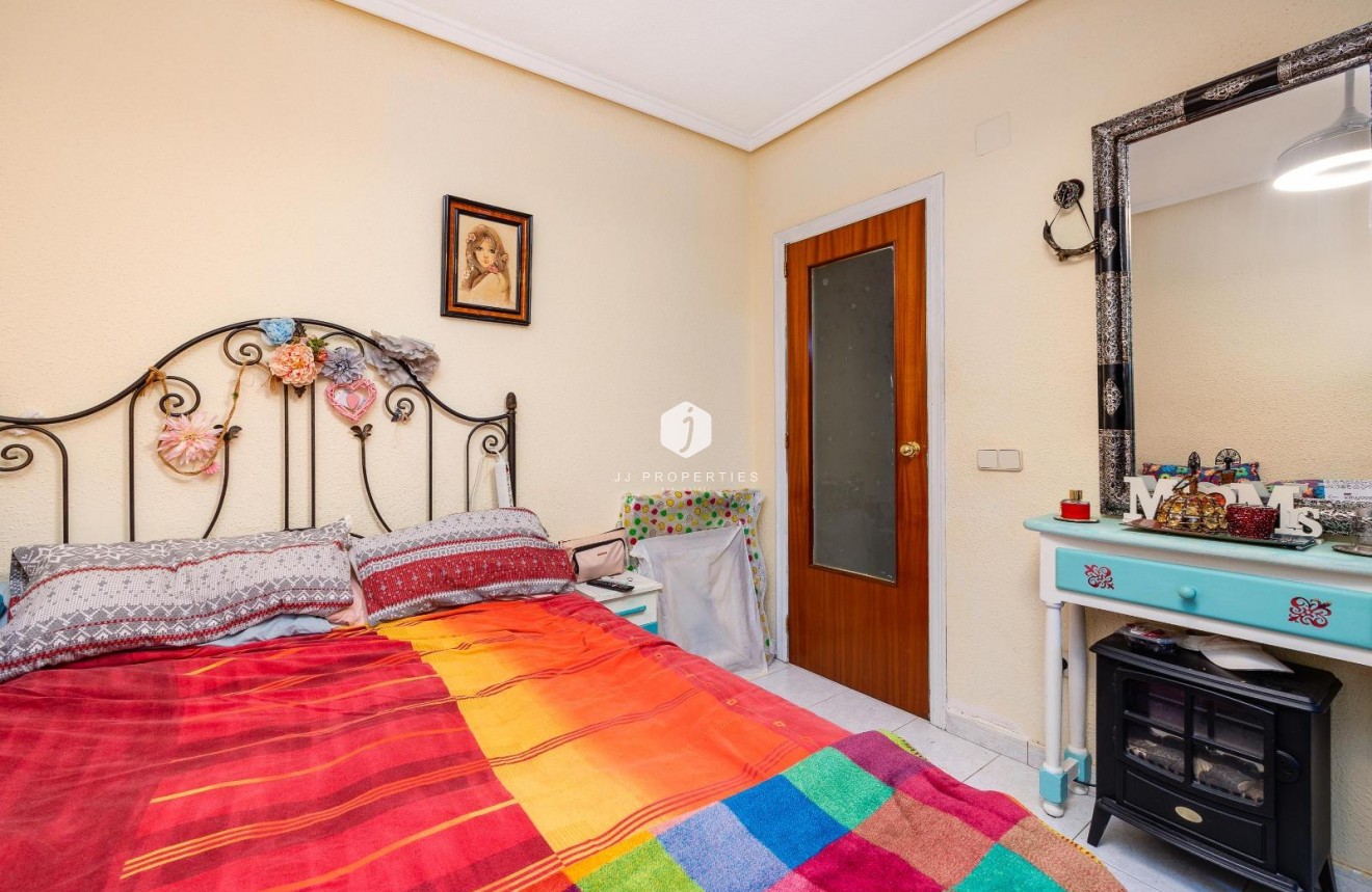 Segunda mano - Apartamento / piso -
Torrevieja - Playa de los Locos