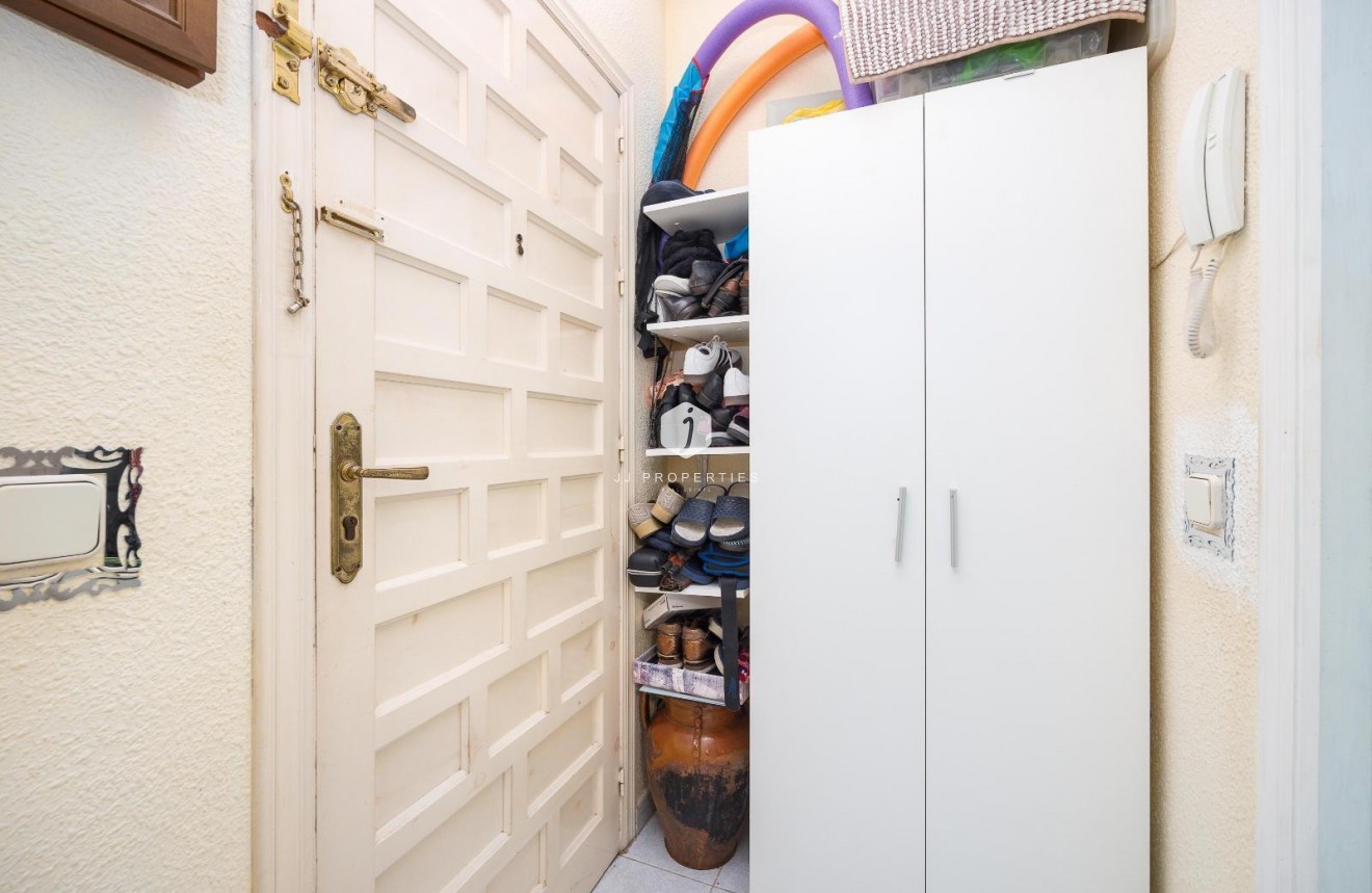 Segunda mano - Apartamento / piso -
Torrevieja - Playa de los Locos