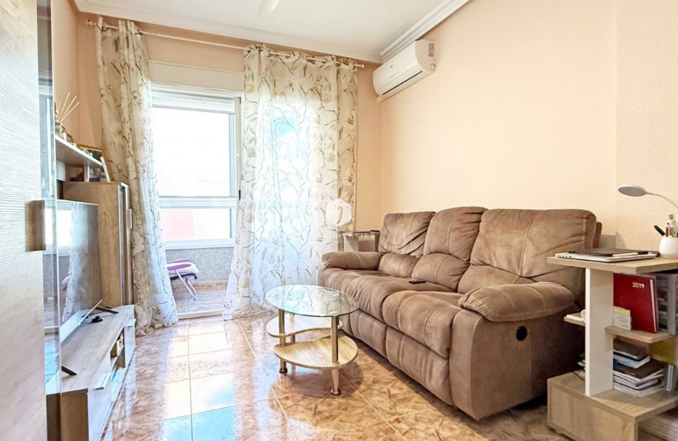 Tweedehands - Appartement / flat -
Torrevieja - Costa Blanca