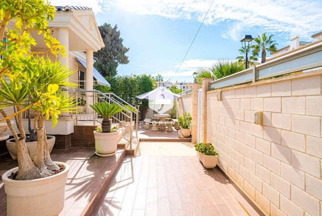 Segunda mano - Villa -
Torrevieja - Torre la mata