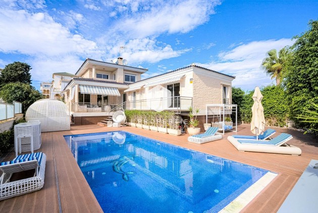 Segunda mano - Villa -
Torrevieja - Torre la mata