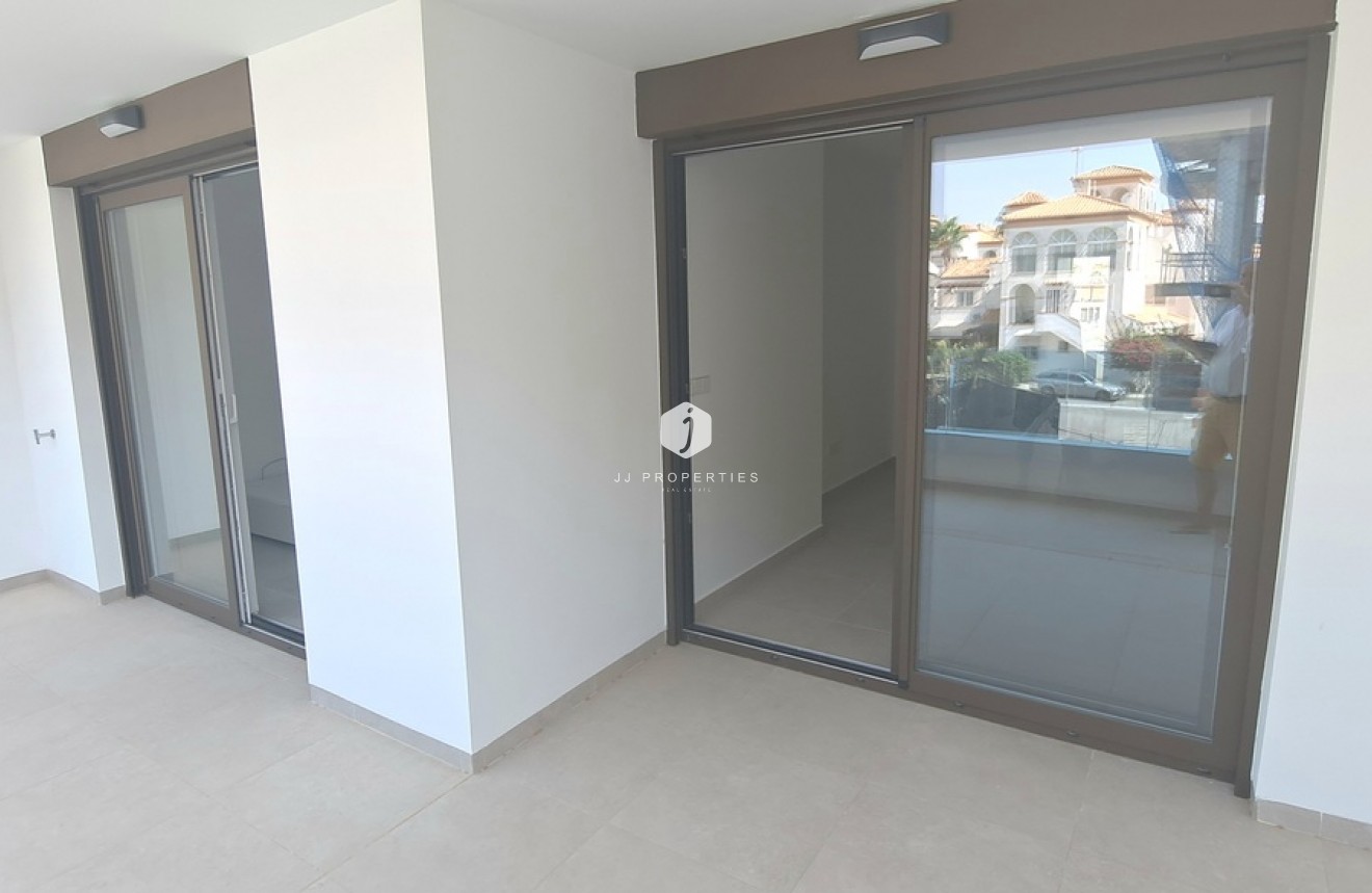 Segunda mano - Apartamento / piso -
Playa Flamenca - Costa Blanca
