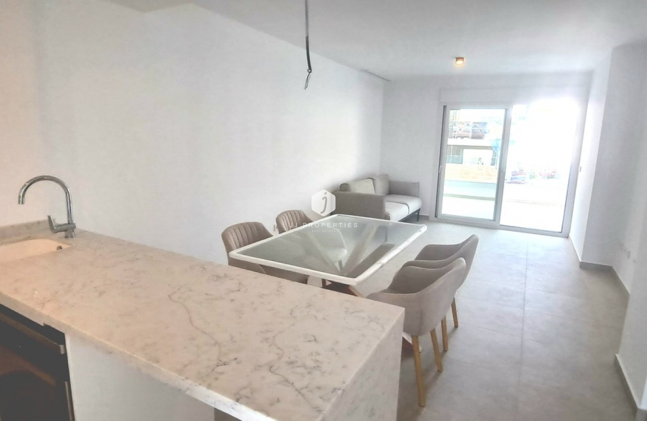 Segunda mano - Apartamento / piso -
Playa Flamenca - Costa Blanca