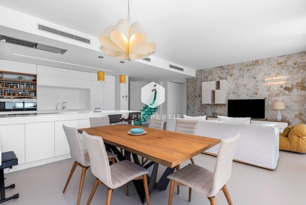 Tweedehands - Villa -
Orihuela Costa - Campoamor