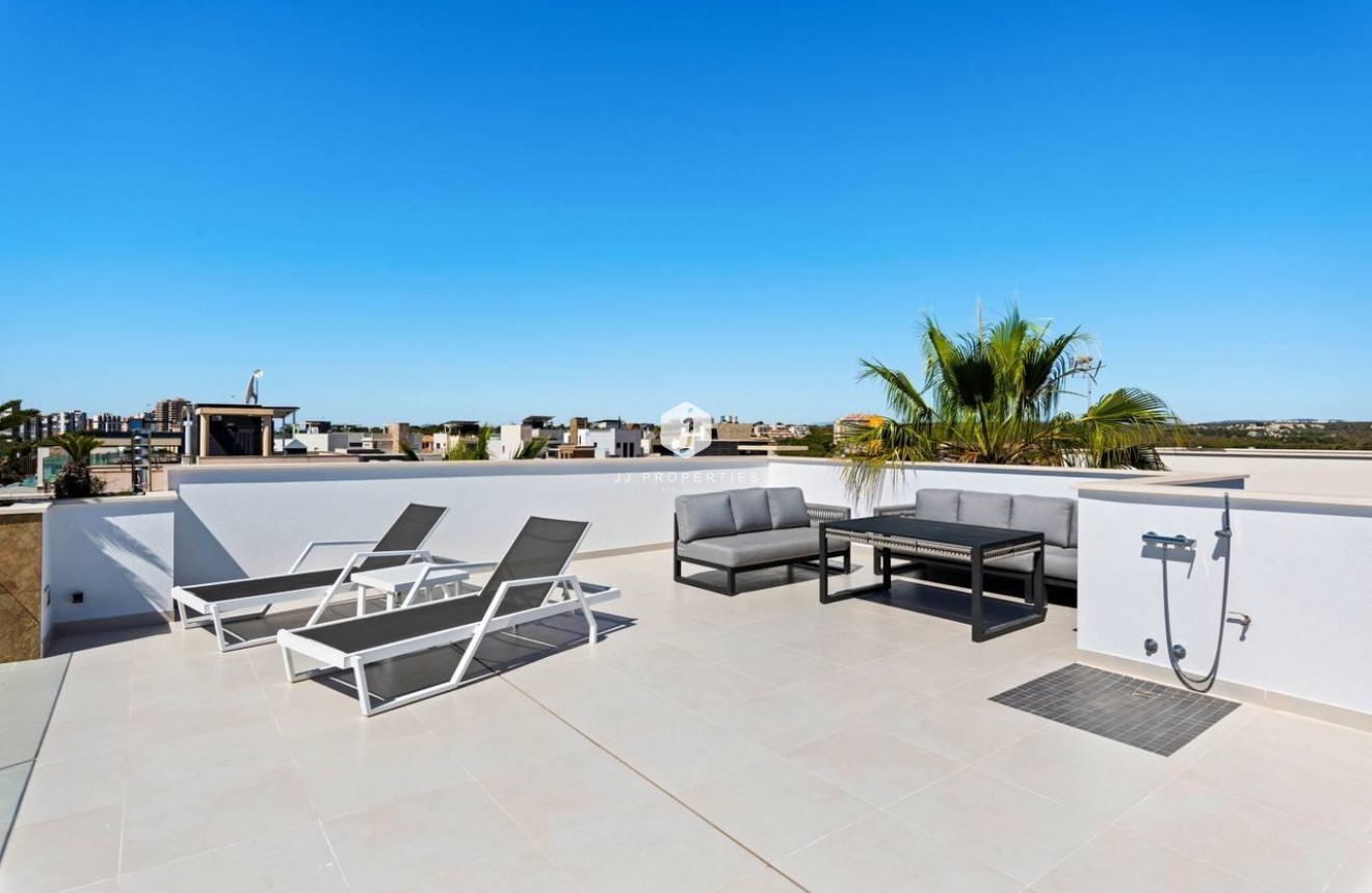 Tweedehands - Villa -
Orihuela Costa - Campoamor