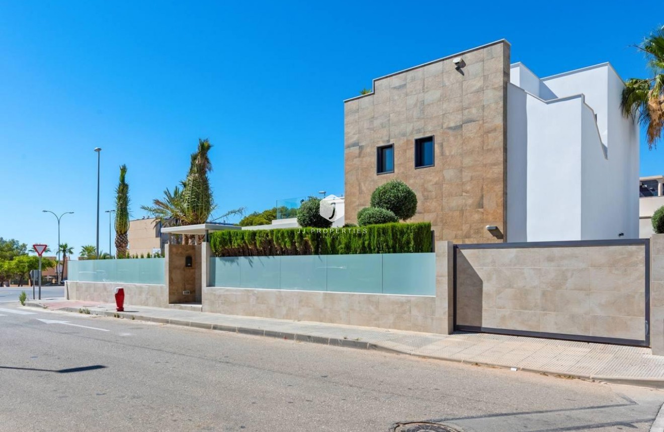 Tweedehands - Villa -
Orihuela Costa - Campoamor