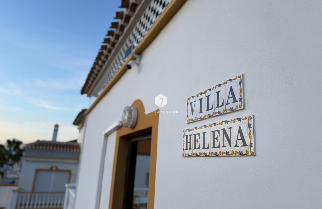 Segunda mano - Bungalow -
Torrevieja - Cañada Del Molino